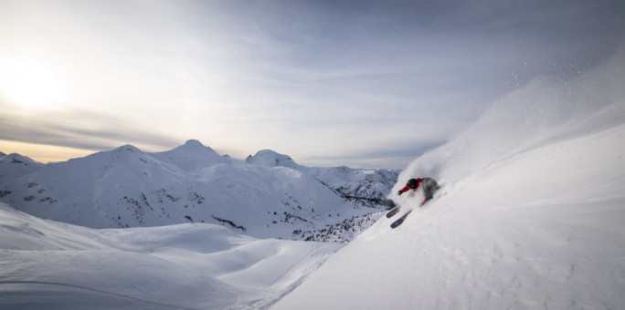 Mark Abma Heli-Skiing Silvertip 2025-1